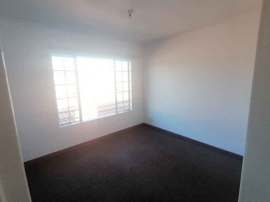2 Bedroom Property for Sale in Annlin Gauteng