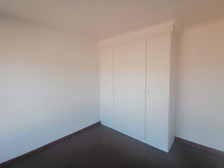 2 Bedroom Property for Sale in Annlin Gauteng