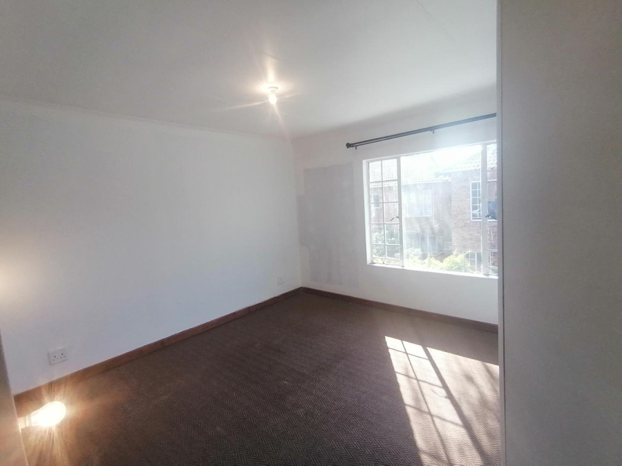 2 Bedroom Property for Sale in Annlin Gauteng