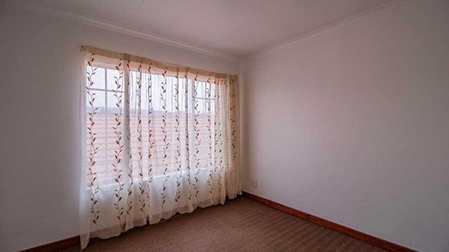 2 Bedroom Property for Sale in Annlin Gauteng