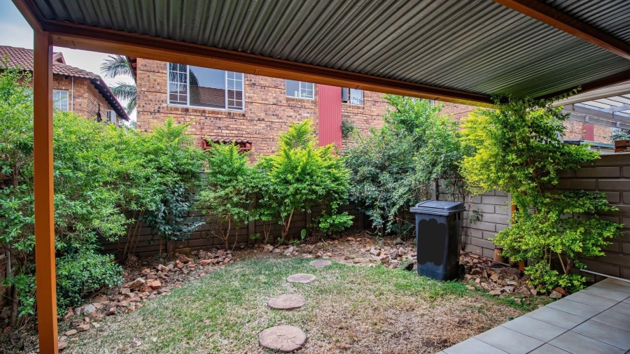 2 Bedroom Property for Sale in Annlin Gauteng