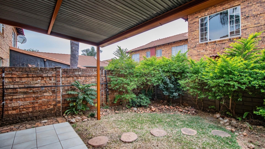 2 Bedroom Property for Sale in Annlin Gauteng