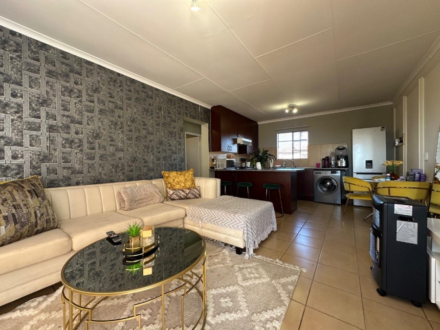 3 Bedroom Property for Sale in Erand Gardens Gauteng
