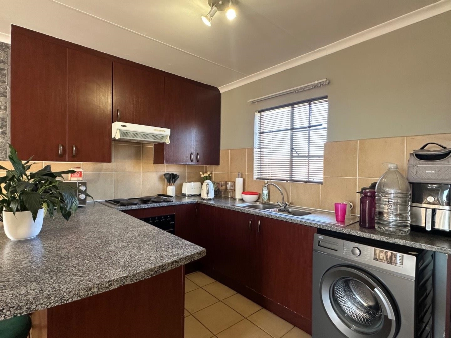 3 Bedroom Property for Sale in Erand Gardens Gauteng