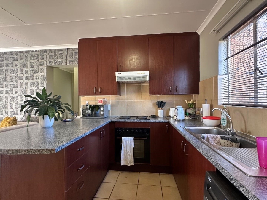 3 Bedroom Property for Sale in Erand Gardens Gauteng