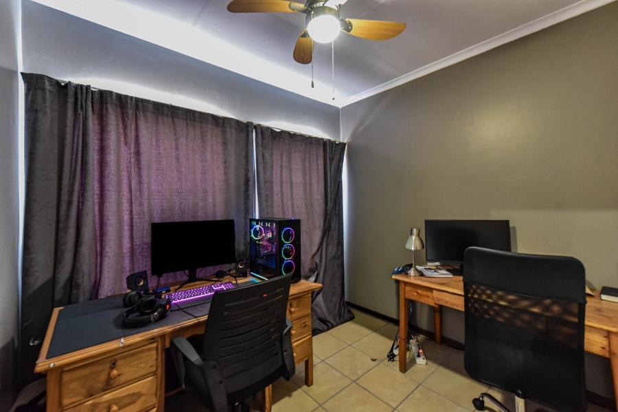 3 Bedroom Property for Sale in Moreleta Park Gauteng