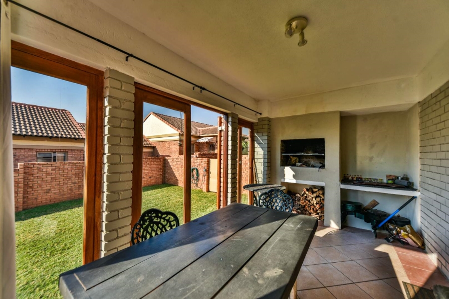 3 Bedroom Property for Sale in Moreleta Park Gauteng