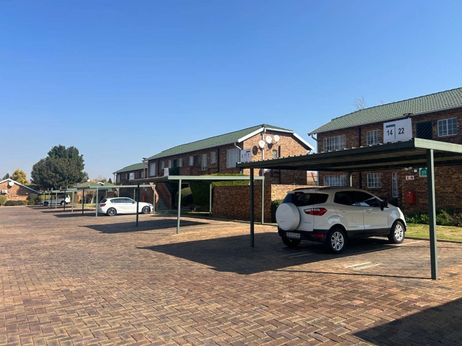 2 Bedroom Property for Sale in Farrarmere Gauteng