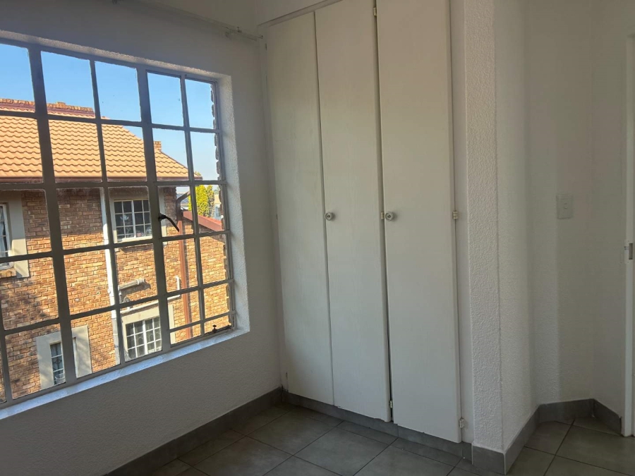 2 Bedroom Property for Sale in Farrarmere Gauteng