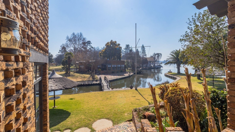 7 Bedroom Property for Sale in Marlbank Gauteng