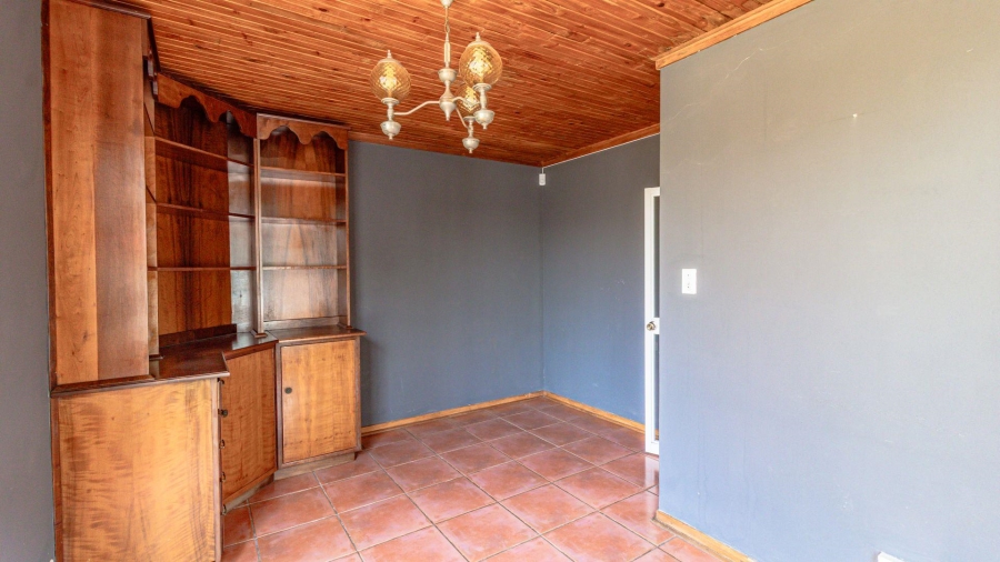 7 Bedroom Property for Sale in Marlbank Gauteng