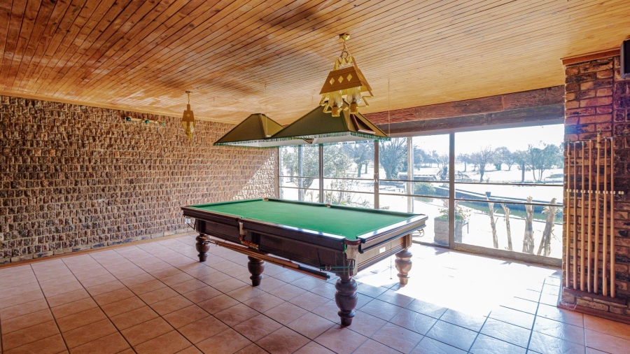 7 Bedroom Property for Sale in Marlbank Gauteng