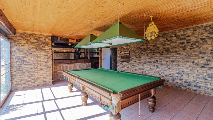 7 Bedroom Property for Sale in Marlbank Gauteng