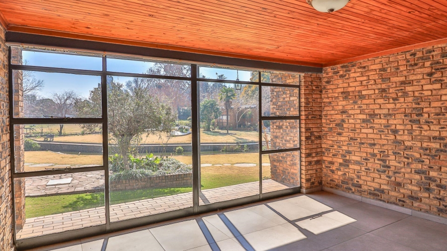 7 Bedroom Property for Sale in Marlbank Gauteng