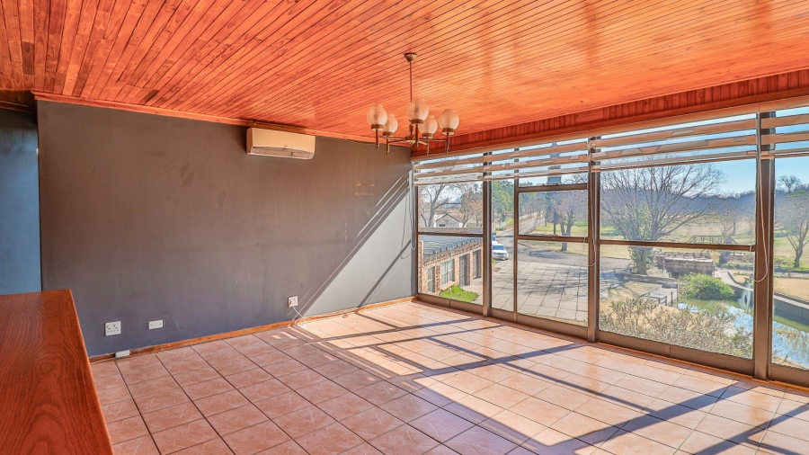 7 Bedroom Property for Sale in Marlbank Gauteng