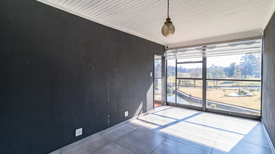 7 Bedroom Property for Sale in Marlbank Gauteng
