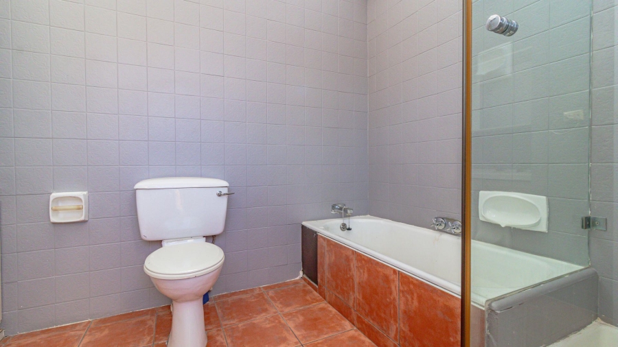 7 Bedroom Property for Sale in Marlbank Gauteng