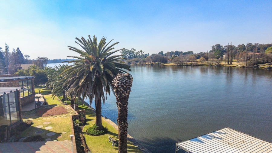 7 Bedroom Property for Sale in Marlbank Gauteng