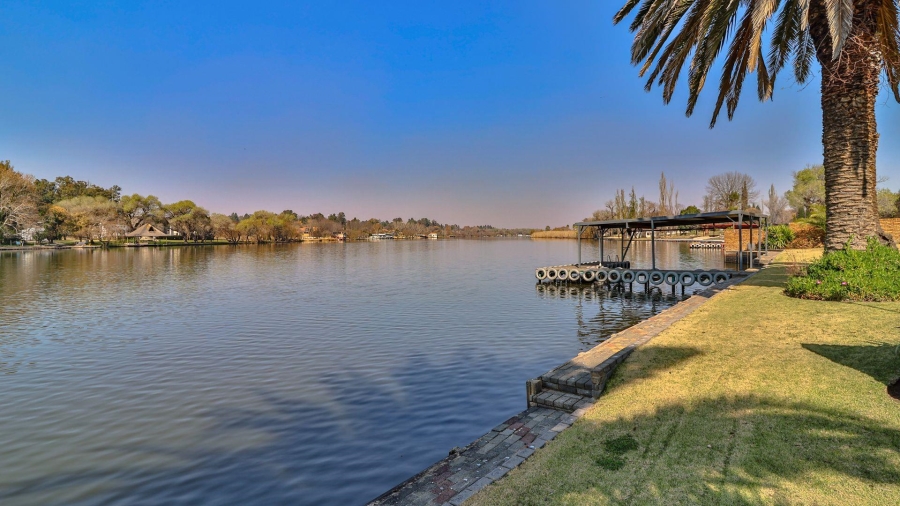 7 Bedroom Property for Sale in Marlbank Gauteng