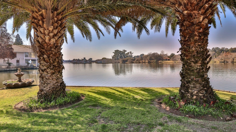 7 Bedroom Property for Sale in Marlbank Gauteng