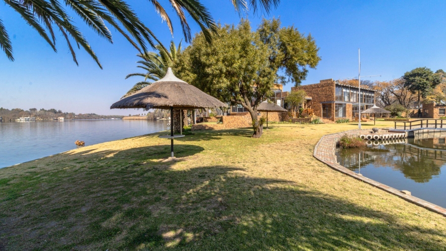 7 Bedroom Property for Sale in Marlbank Gauteng