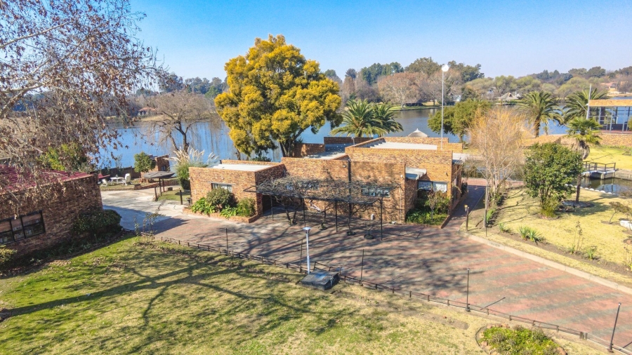7 Bedroom Property for Sale in Marlbank Gauteng