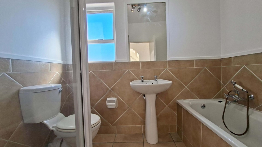 To Let 2 Bedroom Property for Rent in Lonehill Gauteng
