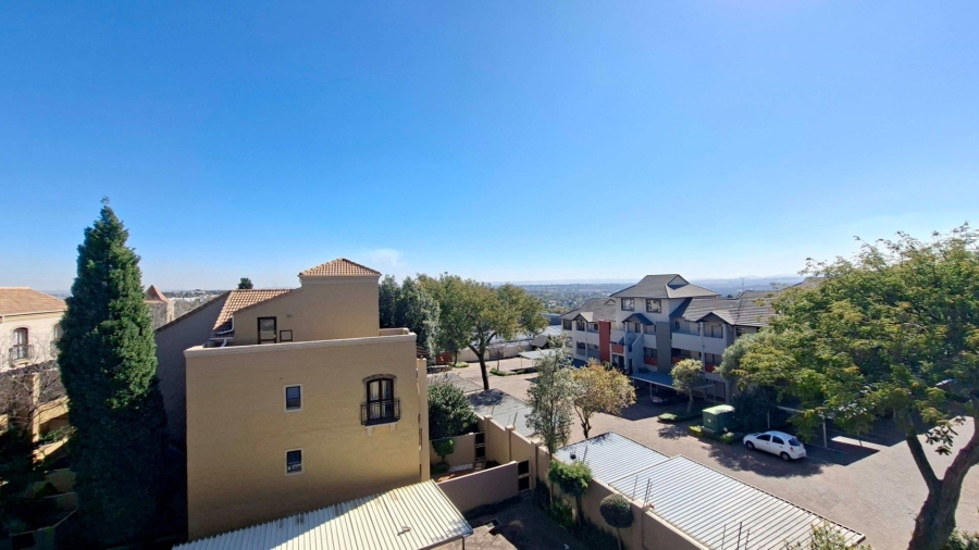 To Let 2 Bedroom Property for Rent in Lonehill Gauteng