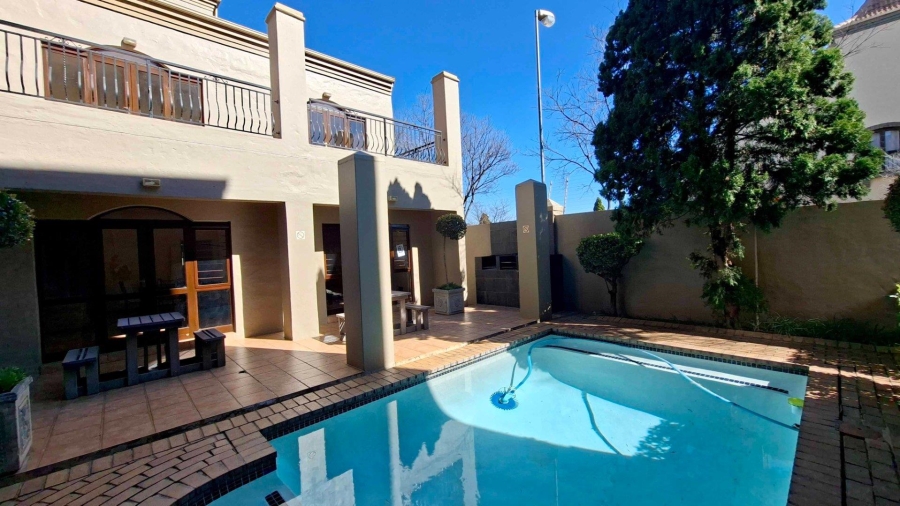 To Let 2 Bedroom Property for Rent in Lonehill Gauteng