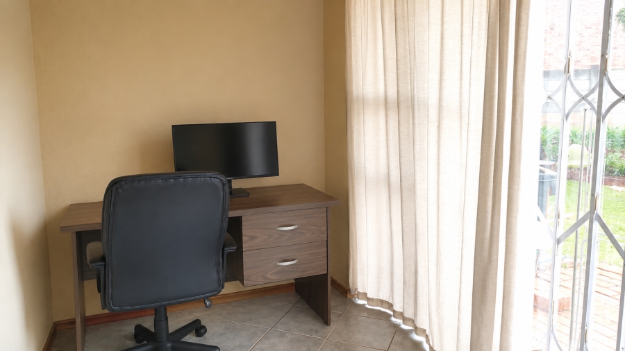 3 Bedroom Property for Sale in Weltevreden Park Gauteng