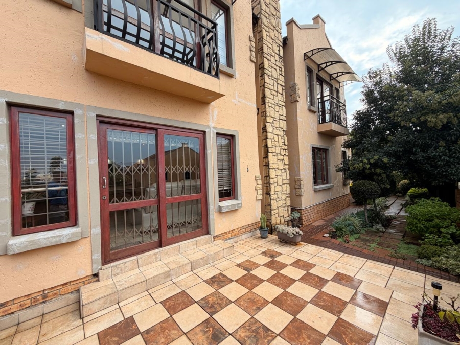 4 Bedroom Property for Sale in Hughes Gauteng