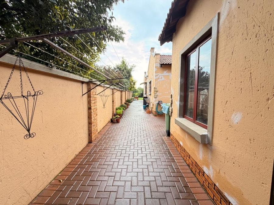 4 Bedroom Property for Sale in Hughes Gauteng