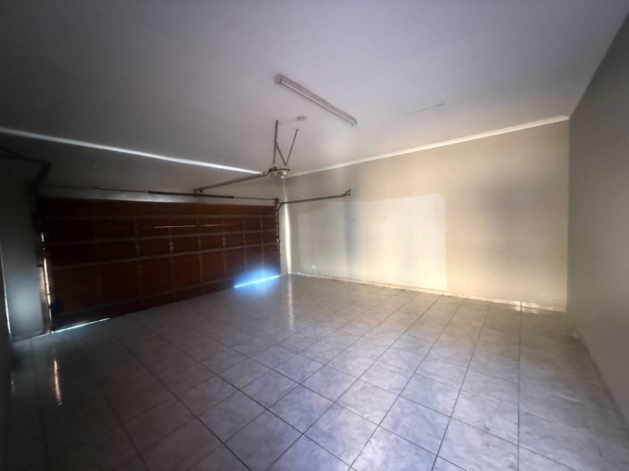 4 Bedroom Property for Sale in Hughes Gauteng