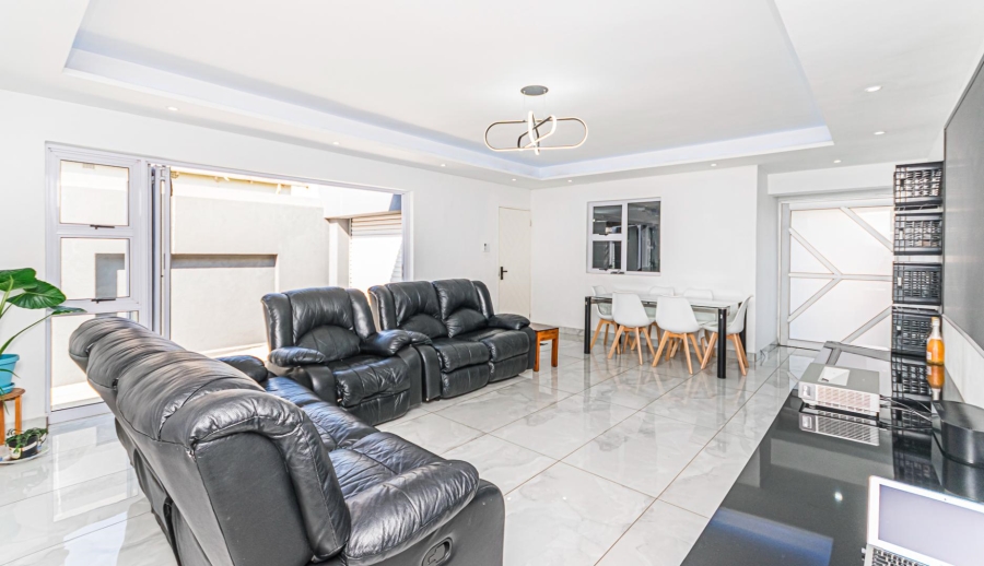 2 Bedroom Property for Sale in Coronationville Gauteng