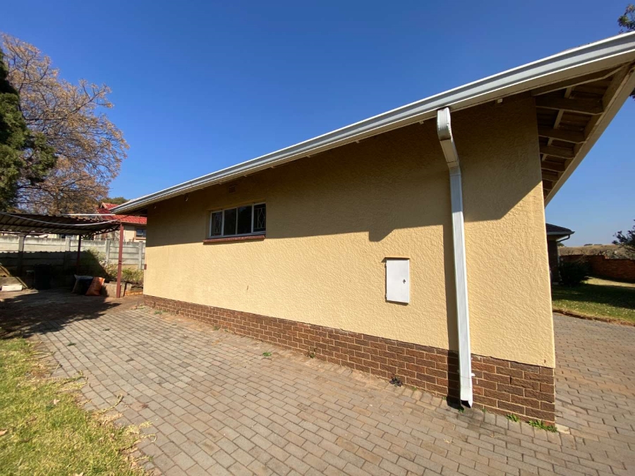 3 Bedroom Property for Sale in Glenvista Gauteng