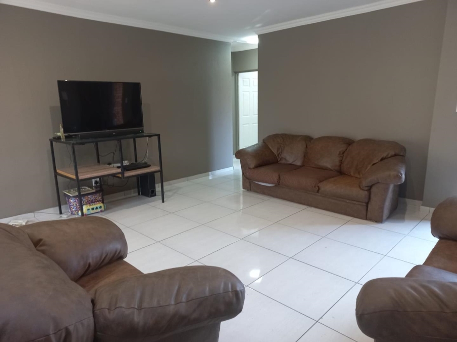 3 Bedroom Property for Sale in Brackenhurst Gauteng