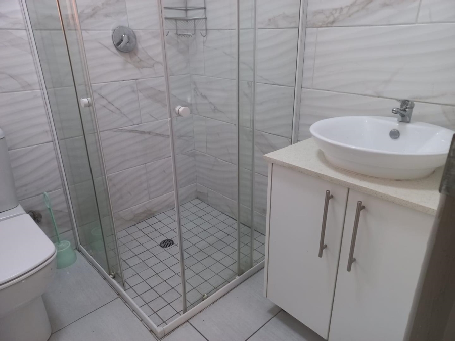 3 Bedroom Property for Sale in Brackenhurst Gauteng