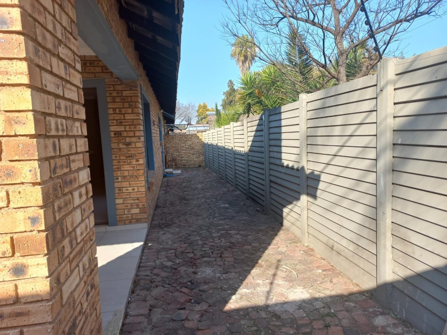 3 Bedroom Property for Sale in Brackenhurst Gauteng