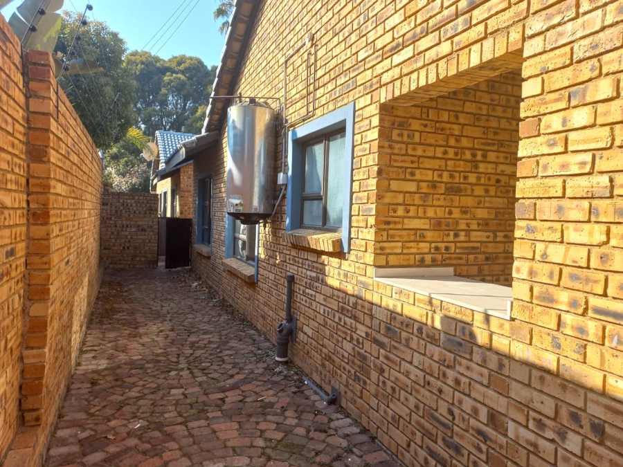 3 Bedroom Property for Sale in Brackenhurst Gauteng