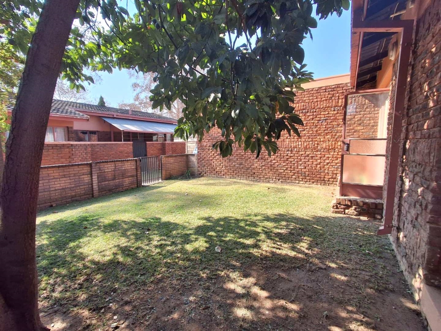2 Bedroom Property for Sale in Hermanstad Gauteng