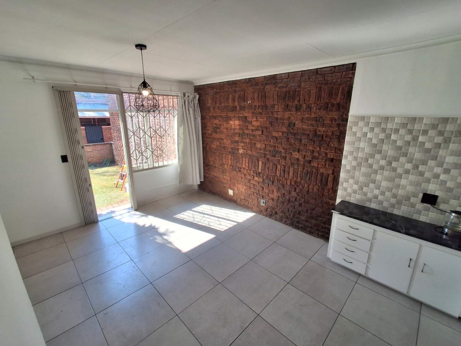 2 Bedroom Property for Sale in Hermanstad Gauteng
