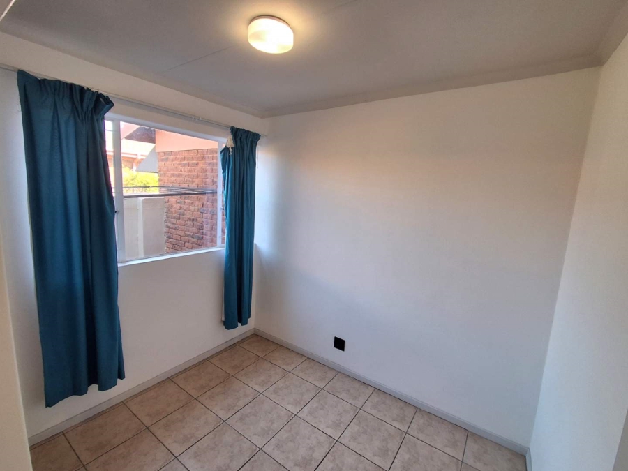 2 Bedroom Property for Sale in Hermanstad Gauteng