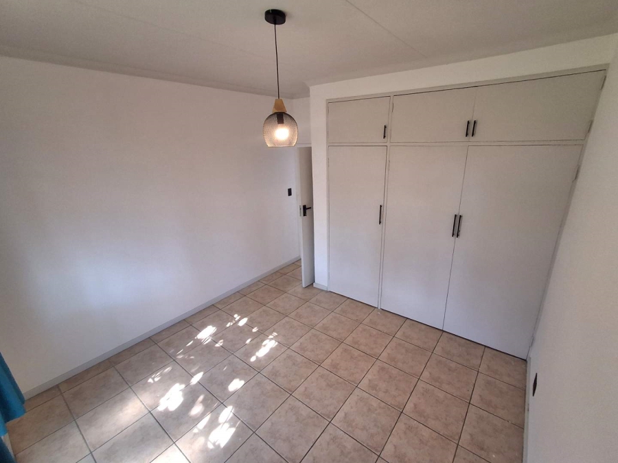 2 Bedroom Property for Sale in Hermanstad Gauteng