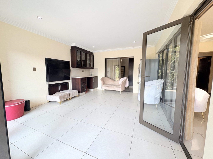 5 Bedroom Property for Sale in Midlands Estate Gauteng