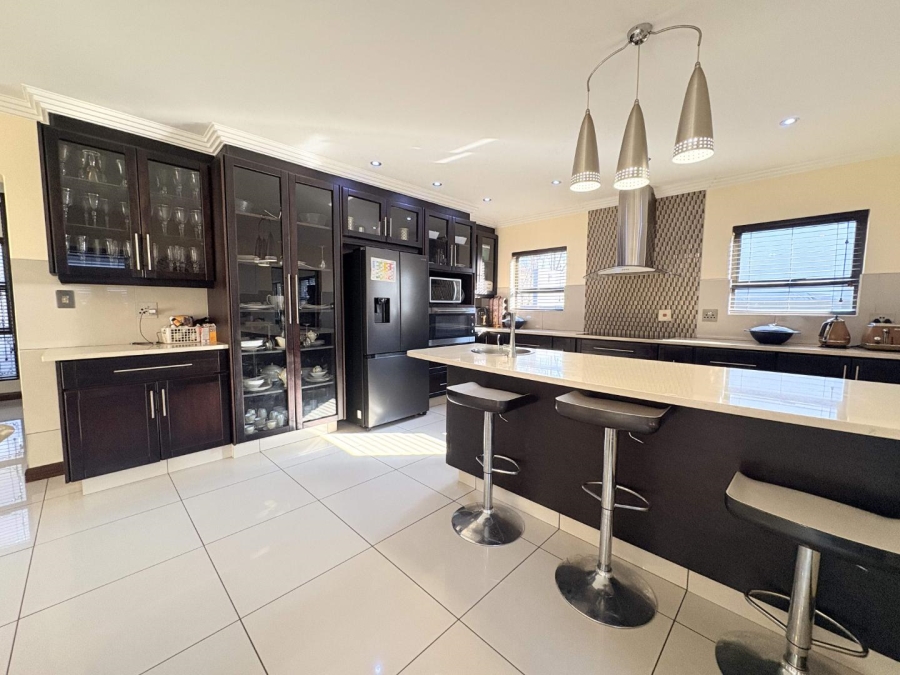 5 Bedroom Property for Sale in Midlands Estate Gauteng