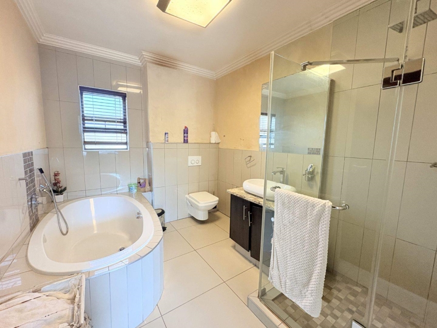 5 Bedroom Property for Sale in Midlands Estate Gauteng