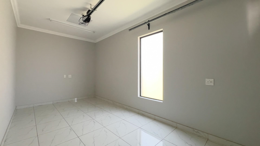 4 Bedroom Property for Sale in Midstream Estate Gauteng