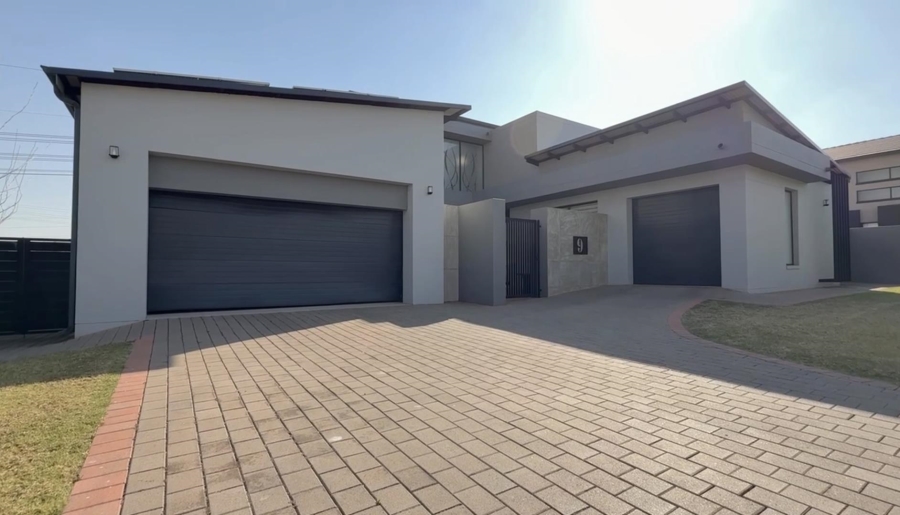 4 Bedroom Property for Sale in Midstream Estate Gauteng