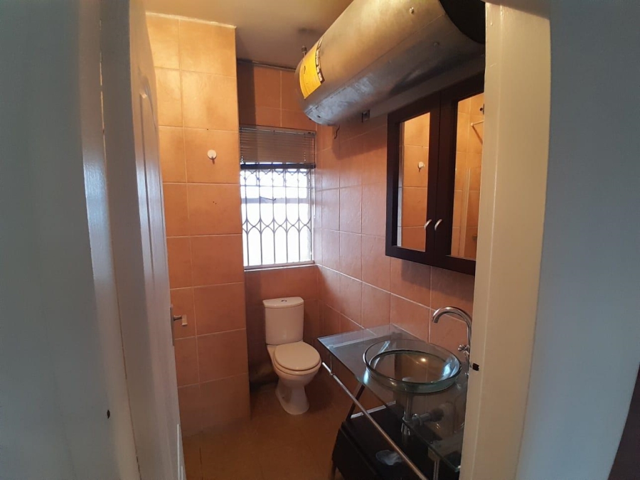 2 Bedroom Property for Sale in Waverley Gauteng