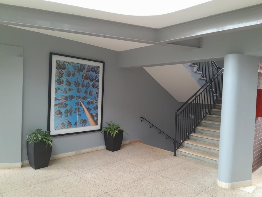 2 Bedroom Property for Sale in Waverley Gauteng